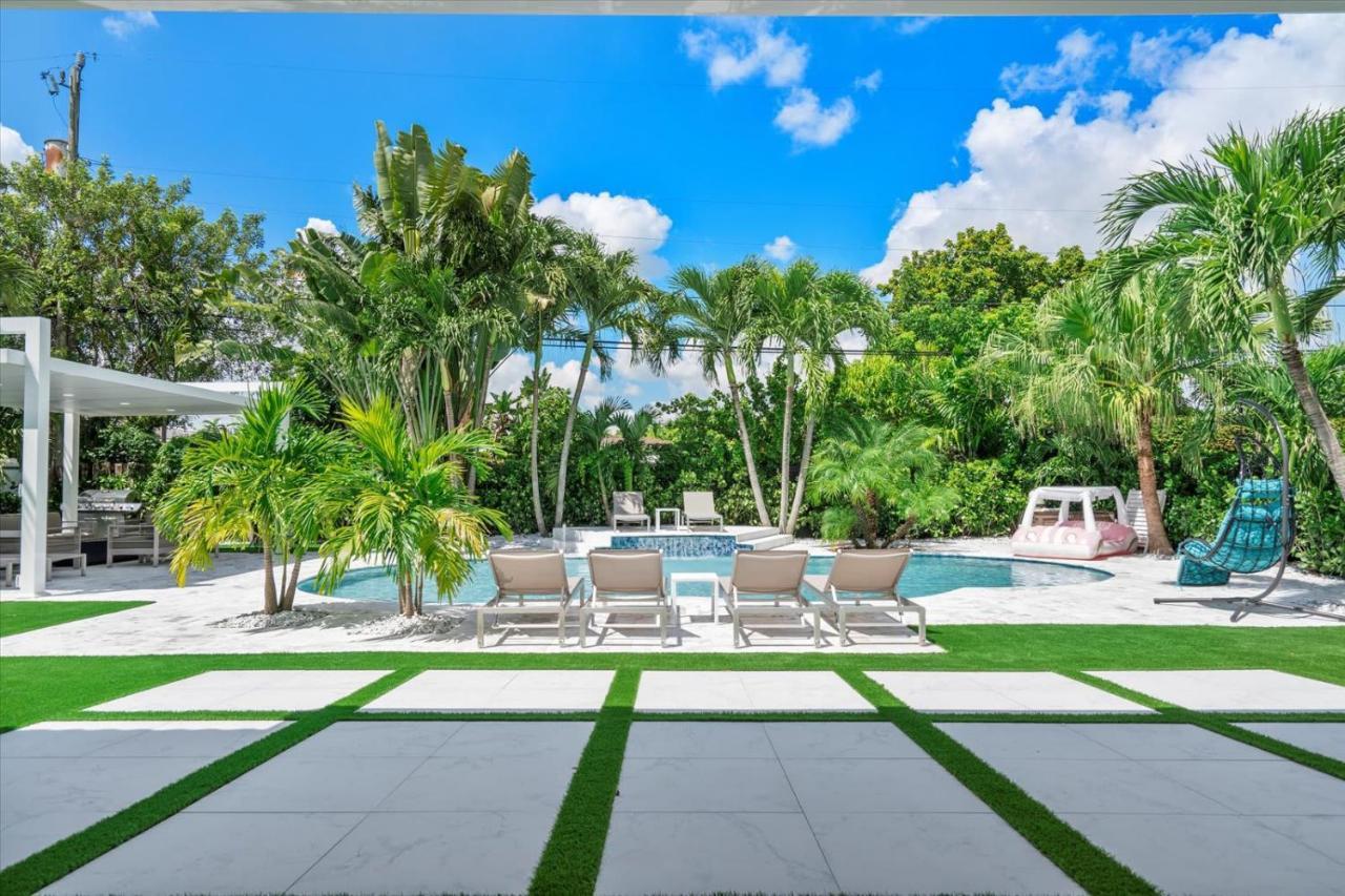 Villalee-Jungle Palm Island White Marble Pool Area Miami Exterior foto